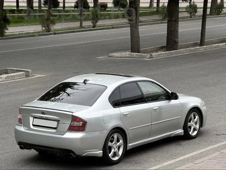 Subaru Legacy, 2004 — 照片 3