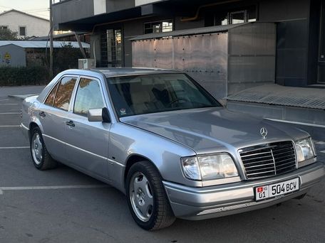 Mercedes-Benz W124, 1993 — photo 2