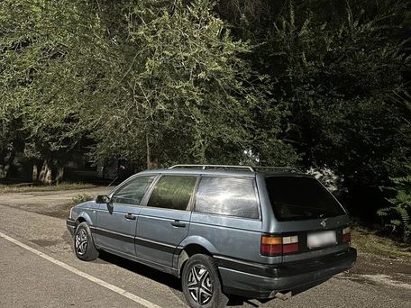 Volkswagen Passat, 1989