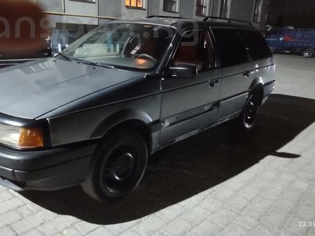 Volkswagen Passat, 1990
