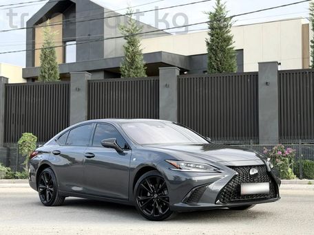 Lexus ES, 2022