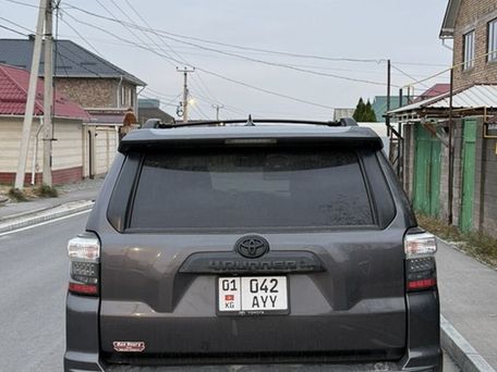 Toyota 4Runner, 2020 — фото 2