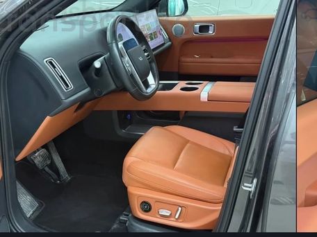 Li Auto (Lixiang) L6, 2025 — 照片 5