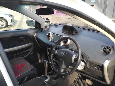 Toyota Ist, 2003 — 照片 8