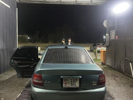 Audi A4, 2000 — сүрөт 5