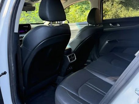 Kia K5, 2022 — photo 8