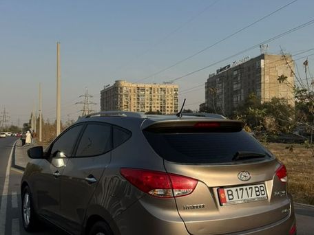 Hyundai ix35, 2011 — photo 4
