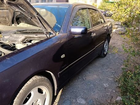 Mercedes-Benz E-Class, 1996 — photo 4