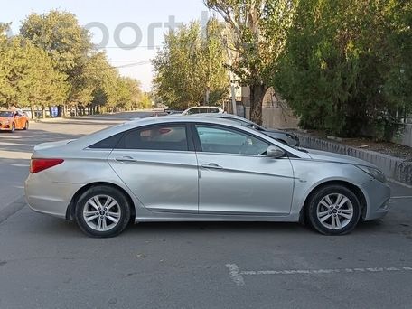 Hyundai Sonata, 2010 — 照片 2