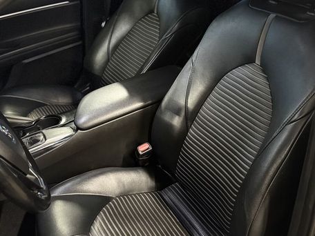 Toyota Camry, 2018 — 照片 8