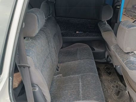 Toyota Ipsum, 1997 — 照片 3