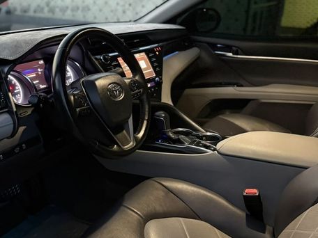 Toyota Camry, 2019 — фото 10