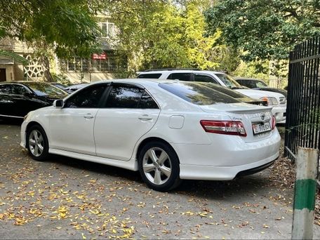 Toyota Camry, 2010 — сүрөт 2