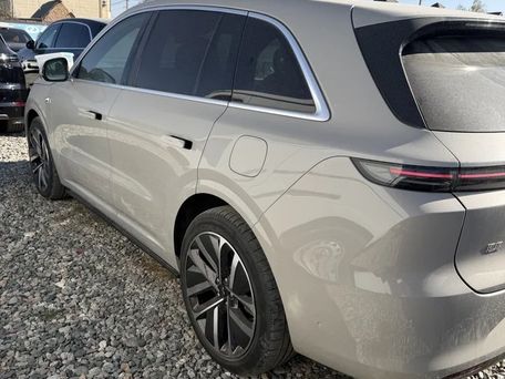 Li Auto (Lixiang) L6, 2024 — photo 7
