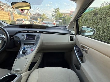 Toyota Prius, 2015 — фото 12