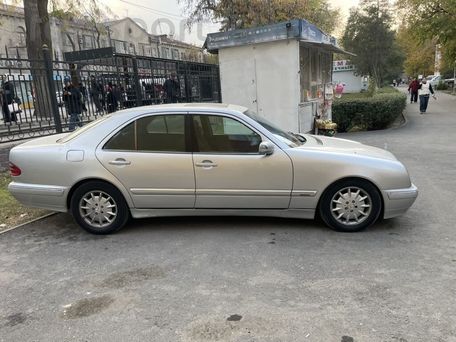 Mercedes-Benz E-Class, 2000 — photo 3