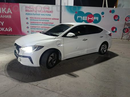 Hyundai Elantra, 2020 — фото 1