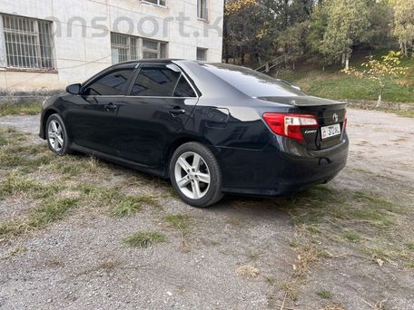 Toyota Camry, 2012 — 照片 4