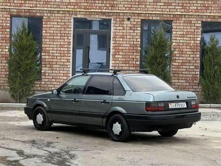 Volkswagen Passat, 1988 — фото 2