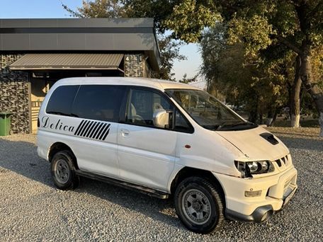 Mitsubishi Delica, 2002 — 照片 2