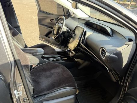 Toyota Prius c, 2019 — фото 9