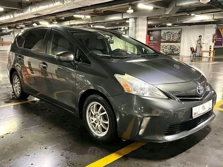 Toyota Prius v (+), 2013 — 照片 7