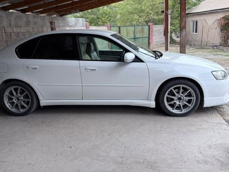 Subaru Legacy, 2004 — 照片 2