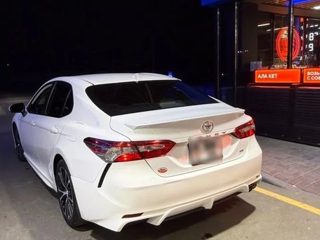 Toyota Camry, 2019 — 照片 5