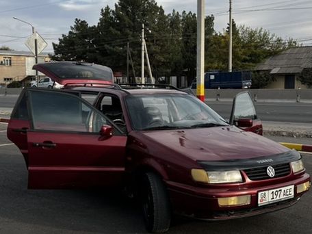 Volkswagen Passat, 1995 — photo 7