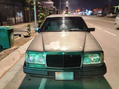 Mercedes-Benz W124, 1990