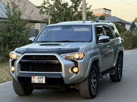 Toyota 4Runner, 2018 — фото 2