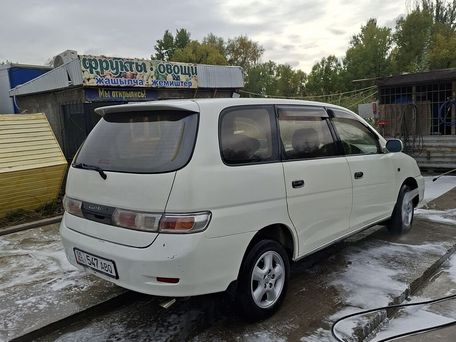Toyota Gaia, 1998 — фото 2