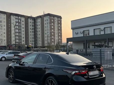 Toyota Camry, 2022 — photo 3