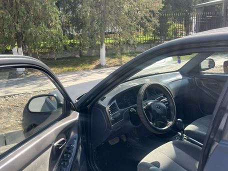 Hyundai Elantra, 2003 — photo 4