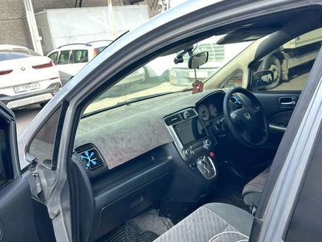 Honda Stream, 2003 — photo 8