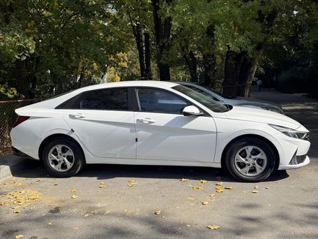 Hyundai Avante, 2021 — 照片 3