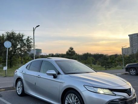 Toyota Camry, 2018 — сүрөт 2