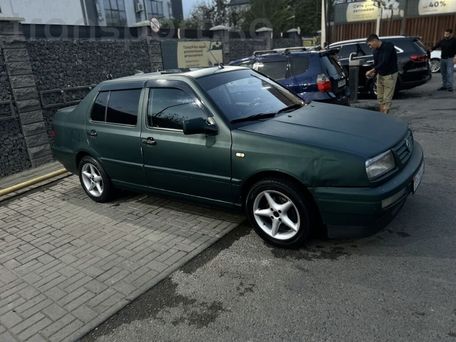 Volkswagen Vento, 1996