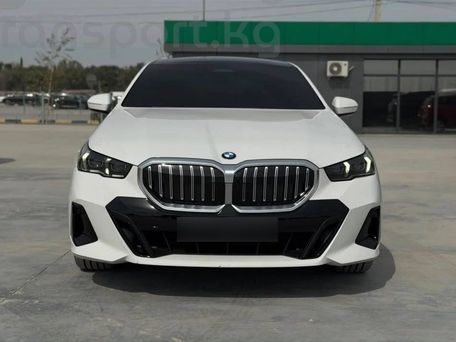 BMW 5 серии, 2016 — фото 1