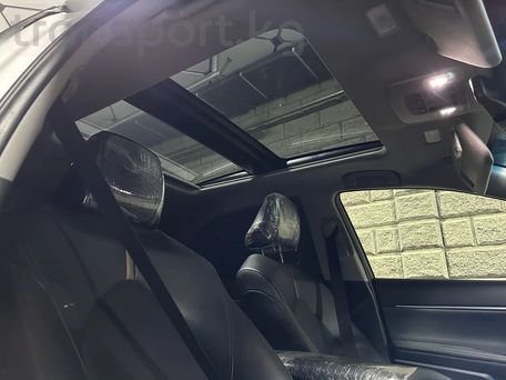 Toyota Camry, 2018 — 照片 8