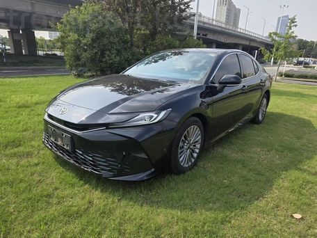 Toyota Camry, 2025 — сүрөт 1