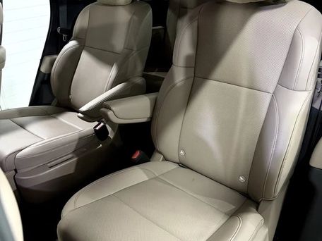 Li Auto (Lixiang) L9, 2025 — 照片 8
