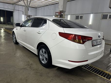 Kia K5, 2011 — photo 5