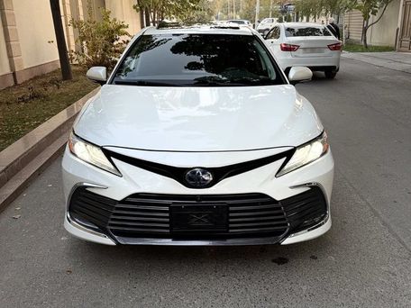 Toyota Camry, 2022 — сүрөт 1