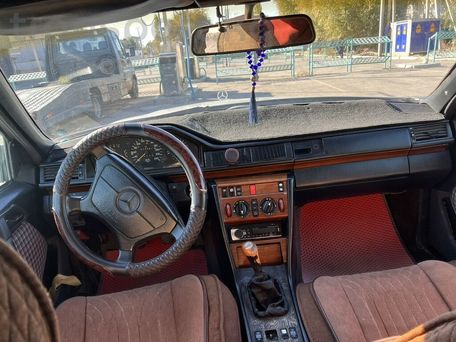 Mercedes-Benz W124, 1995 — photo 6