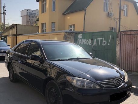 Toyota Camry, 2005 — 照片 2