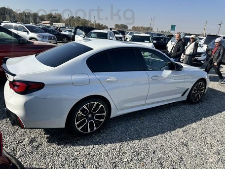 BMW 5 Series, 2019 — photo 2
