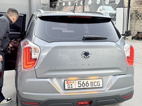 SsangYong Tivoli, 2019 — photo 10