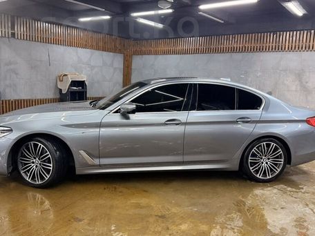 BMW 5 Series, 2019 — photo 2