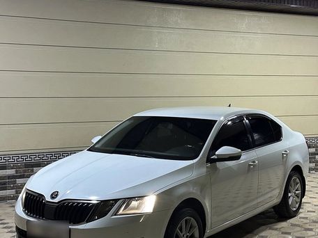 Skoda Octavia, 2018 — photo 11
